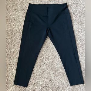 Zella black 7/8 leggings with side pockets
